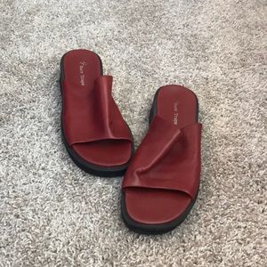 BareTraps sandal platforms, 8.5